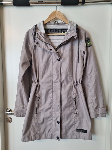 Product image 1 of 8