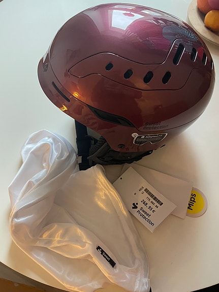 Product image 1 of 3