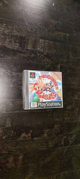 Incredible Crisis PlayStation peli