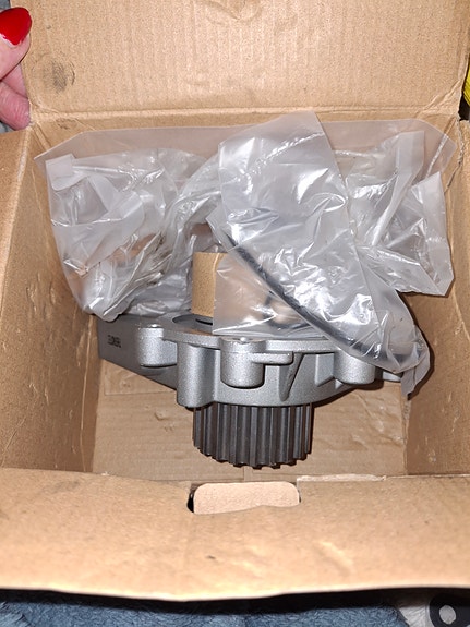 Product image 1 of 2