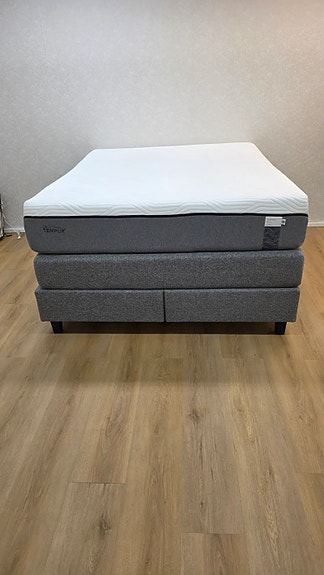 Product image 1 of 7