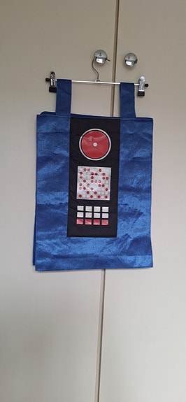 Product image 1 of 2