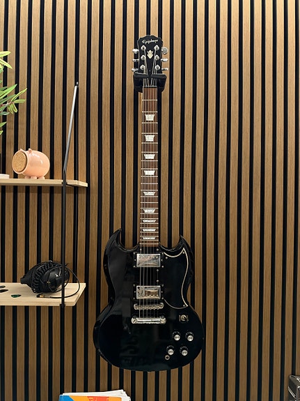 Product image 1 of 8