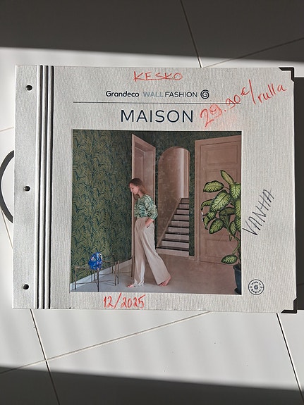 Product image 1 of 9