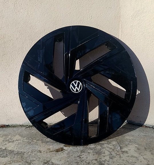 Product image 1 of 3