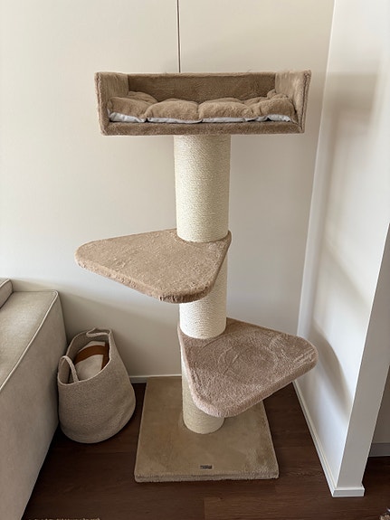 Product image 1 of 8