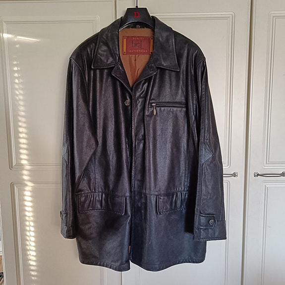 Product image 1 of 6