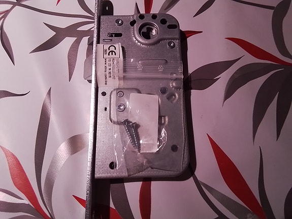 Product image 1 of 3
