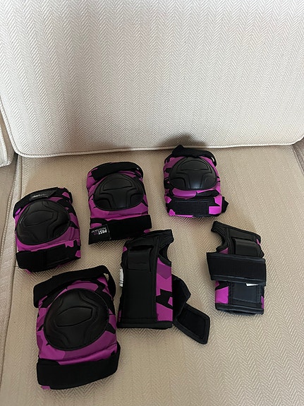 Product image 1 of 4
