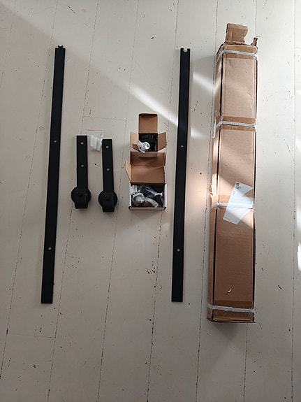 Product image 1 of 2