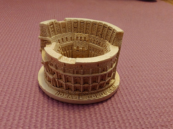 Colosseum paperipaino