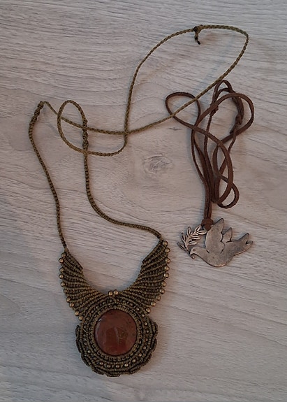 Product image 1 of 3