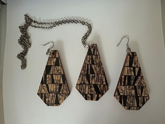 Product image 1 of 2
