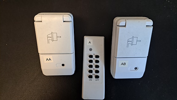 Product image 1 of 3