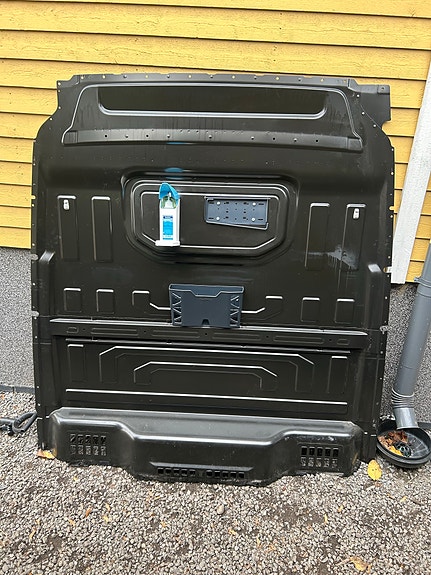 Volkswagen Crafter tavaratilan väliseinä