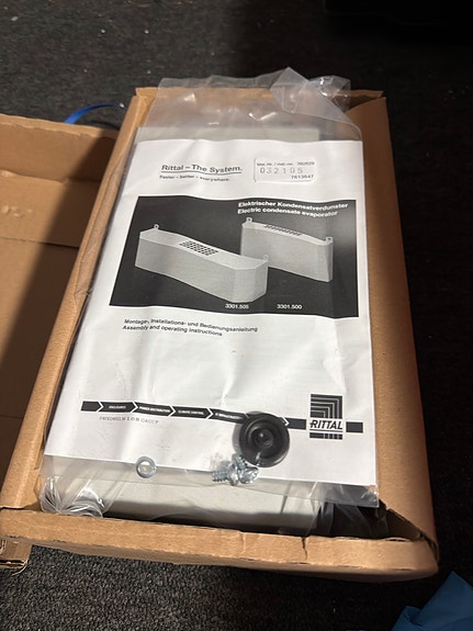 Product image 1 of 8