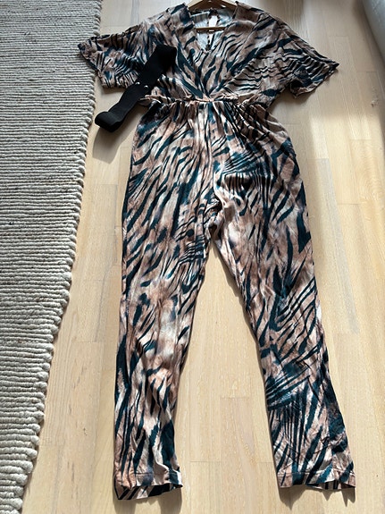 Product image 1 of 7