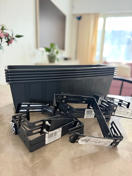 Product image 1 of 4