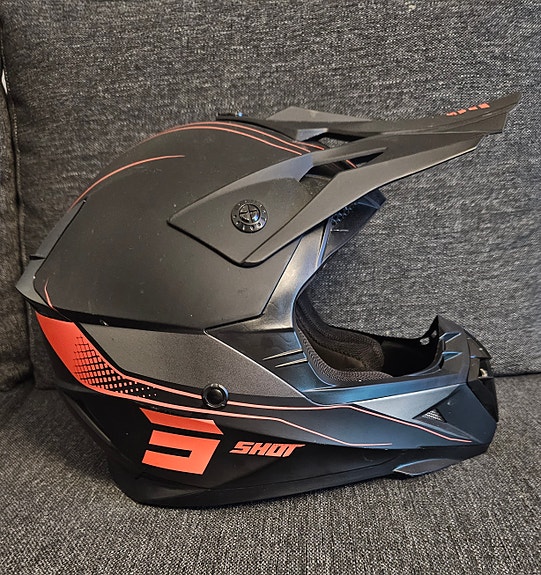 Product image 1 of 2