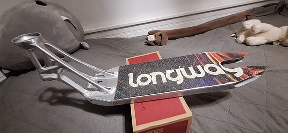 Product image 1 of 8