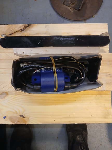 Product image 1 of 2
