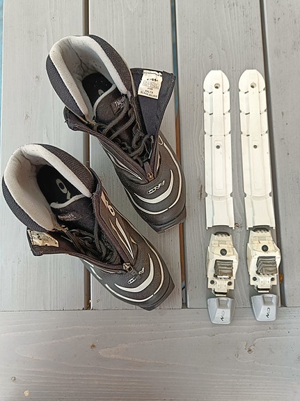 Product image 1 of 3