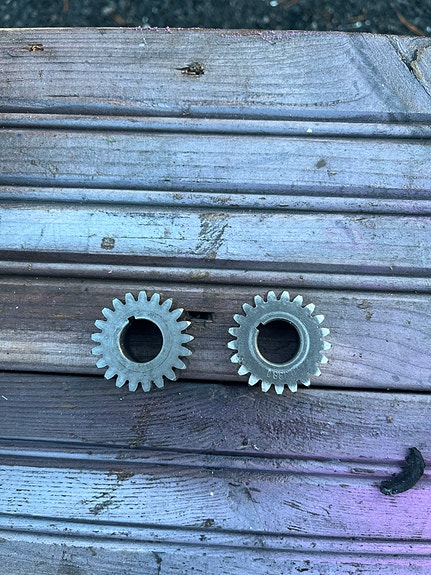 Product image 1 of 2