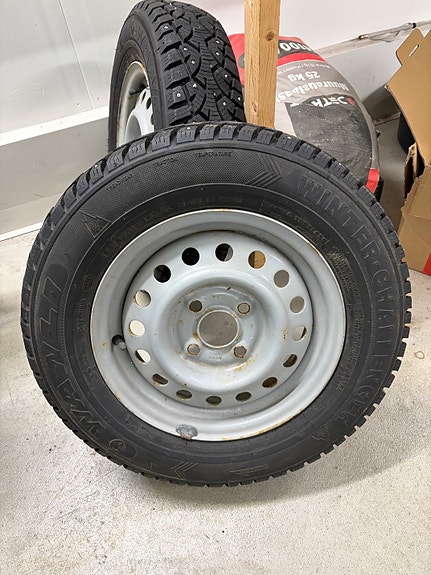 Product image 1 of 3