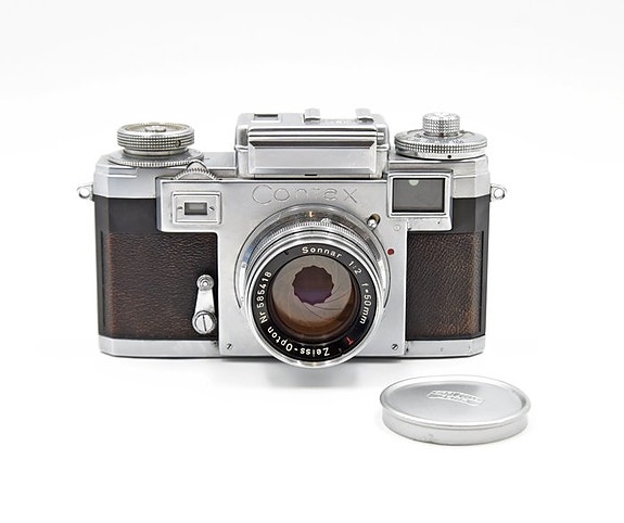 Zeiss Ikon Contax IIIa + Sonnar 50mm f/2 Analoginen kamera