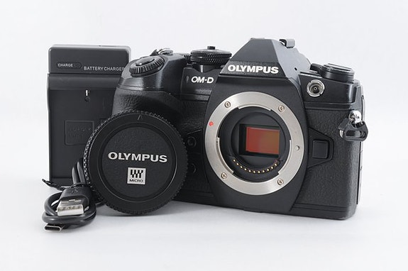 Olympus OM-D E-M1 Mark II body - 17,076 shots Digikamera
