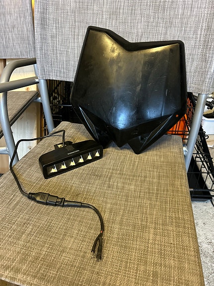 Product image 1 of 6