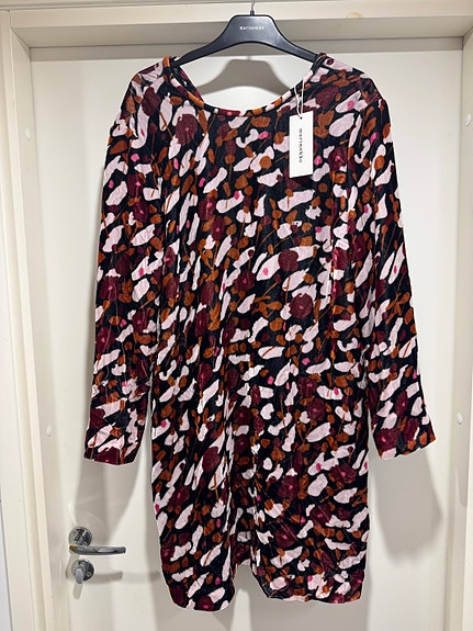 Product image 1 of 8