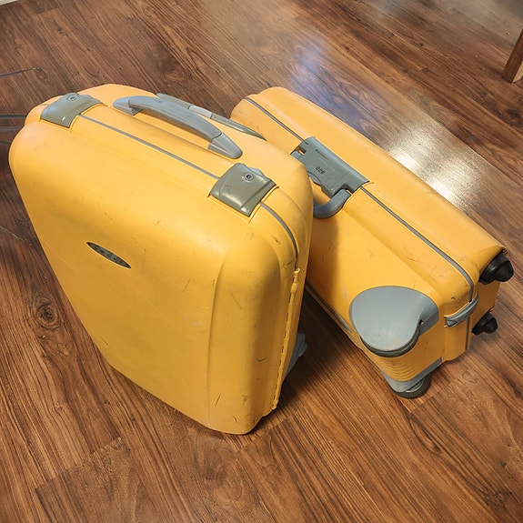 Product image 1 of 2