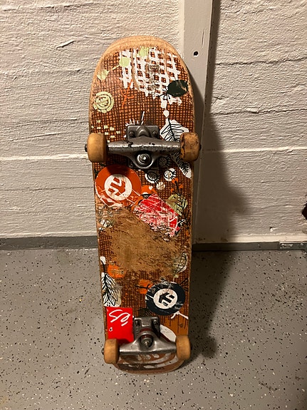 Product image 1 of 2