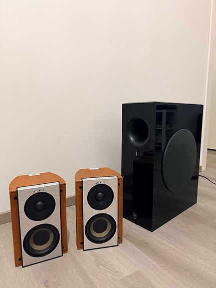 Product image 1 of 3