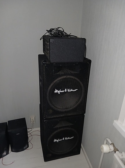 Product image 1 of 2