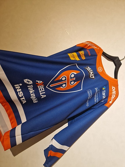 Product image 1 of 3