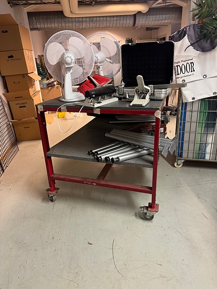 Product image 1 of 3