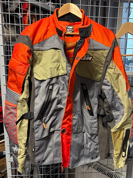 Product image 1 of 2