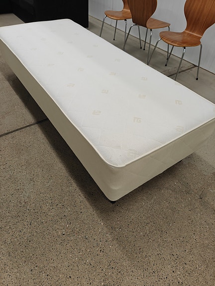Product image 1 of 7