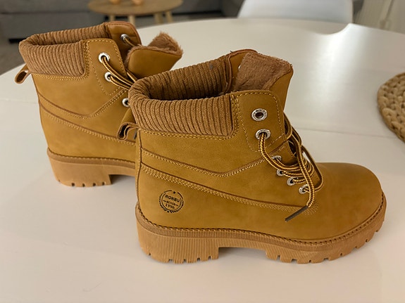 Product image 1 of 8