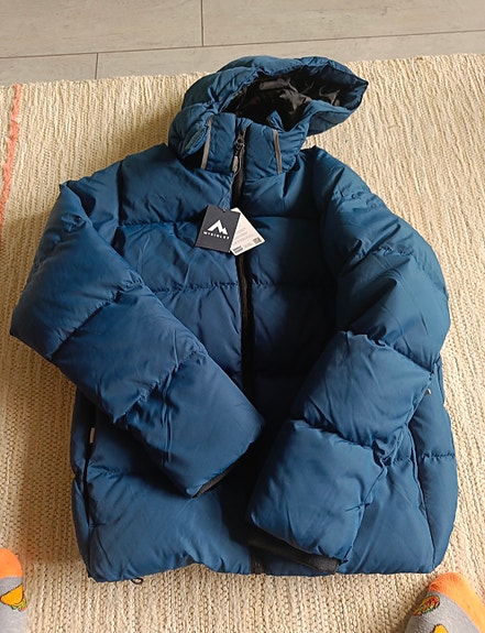 Product image 1 of 3
