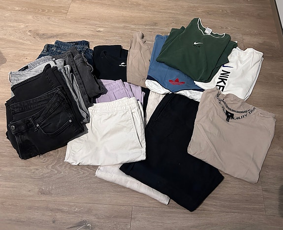 Product image 1 of 2