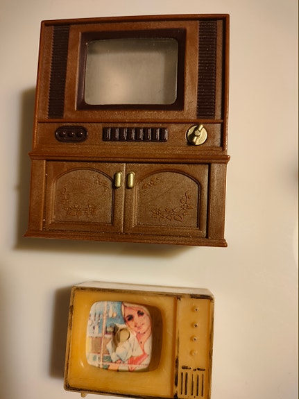 Product image 1 of 2