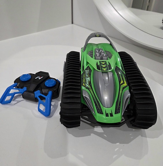 Product image 1 of 3