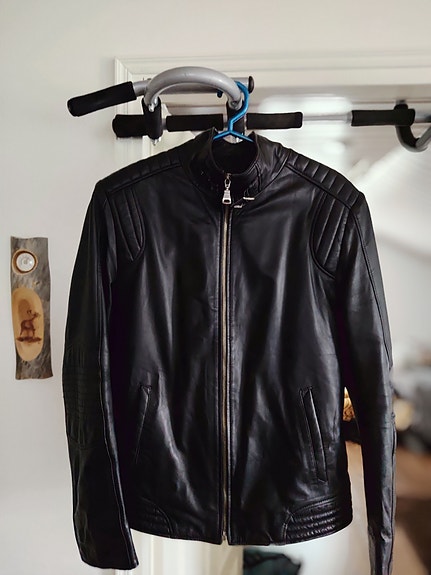 Product image 1 of 6