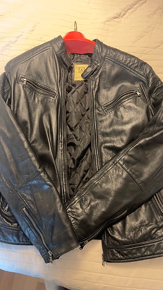 Product image 1 of 4