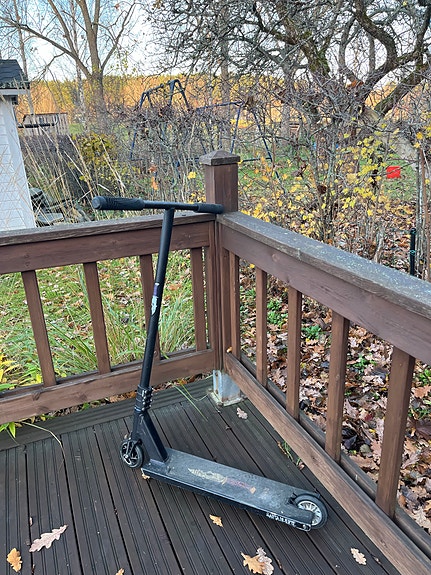 Product image 1 of 4