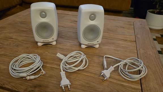 Product image 1 of 4