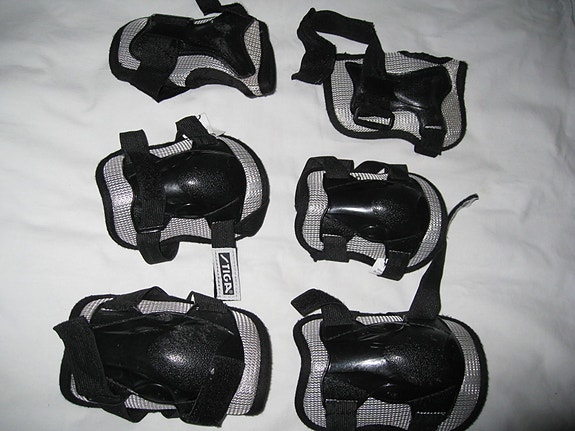 Product image 1 of 3